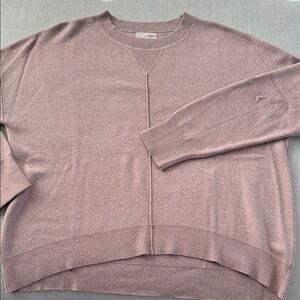 Universal Thread Women's beige Crew Neck Sweater size: M